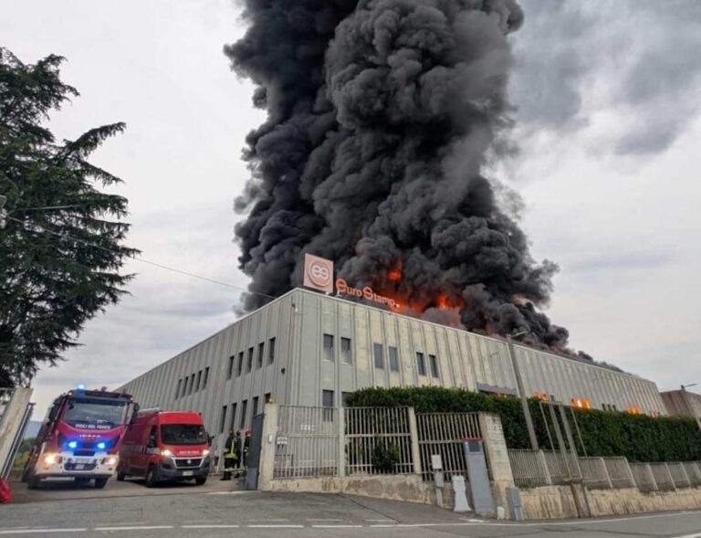 Pianezza incendio euro stamp